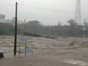 Waterlogging in 3 hours: 6 inches of rain in sambeladhar in Bagdana, Overflow Of Bagad dam, Water is water wherever you look 