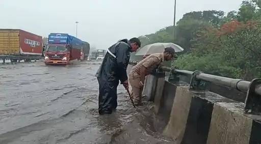 Meteorological Department forecast: Heavy showers in South Gujarat and scattered showers in Ahmedabad-Gandhinagar from June 24 to 26.