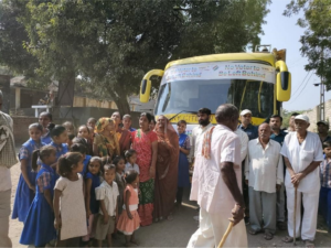 અવસર રથ: સુરેન્દ્રનગર જિલ્લામાં નાગરિકોને મતદાન માટે પ્રોત્સાહિત કરવા ફરી રહ્યો છે 'અવસર રથ'