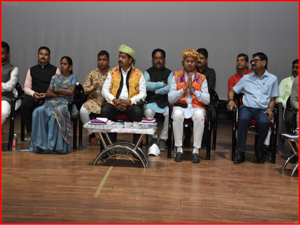 સુરેન્દ્રનગર ખાતે સારસ્વત સન્માન તથા મોટીવેશનલ કાર્યક્રમ યોજાયો