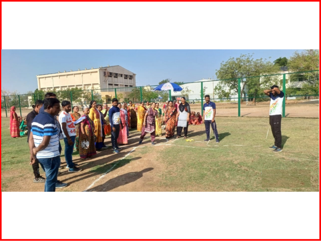 લીંબડી ખાતે સિનિયર સિટીઝન મહિલાઓ માટે એથ્લેટિક્સ, ચેસ, યોગાસન, રસ્સાખેંચ જેવી વિવિધ સ્પર્ધાઓ યોજાઈ