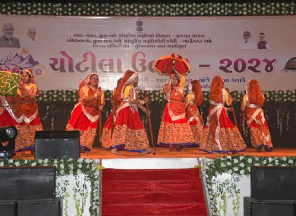 Commencement of Chotila Utsav-2024 - On the first day, the artists mesmerized the people with their works of art, dignitaries including Padma Shri Jagdishbhai Trivedi were present.