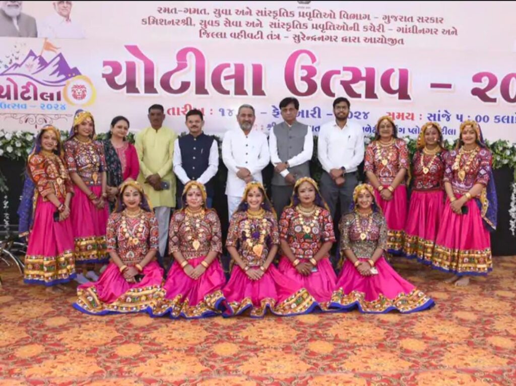 Commencement of Chotila Utsav-2024 - On the first day, the artists mesmerized the people with their works of art, dignitaries including Padma Shri Jagdishbhai Trivedi were present.