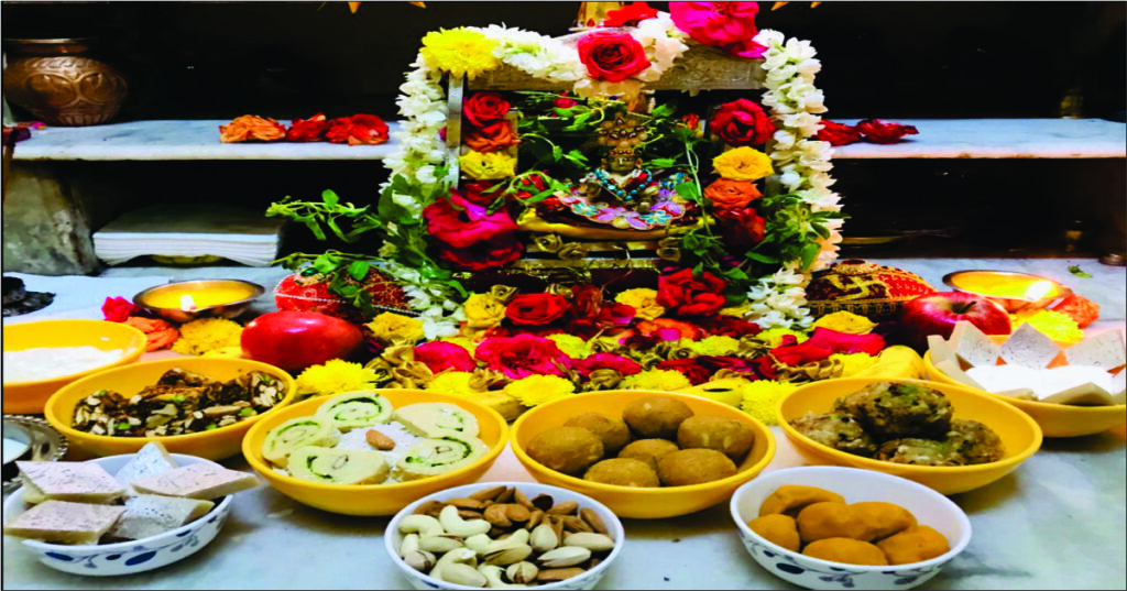 Sri Krishna's Janmashtami will be celebrated, don't forget to keep Tulsi leaves in Laddu Gopal's Prasad