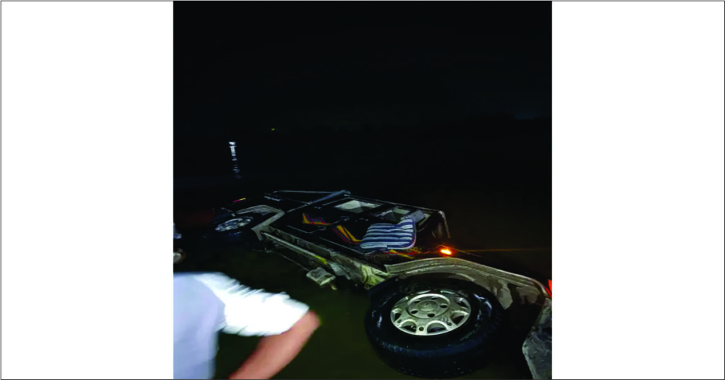 A school bus got stuck when the diversion was washed away at Vastadi village in Surendranagar